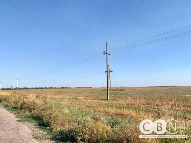 Фахівці Кіровоградобленерго відновили мережі 11 ліній електропередач на Херсонщині Фахівці Кіровоградобленерго відновили мережі 11 ліній електропередач на Херсонщині