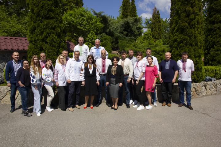 Зі святом, з Днем вишиванки!