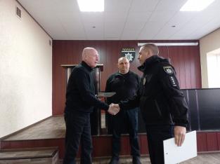 На Кіровоградщині п’яний чоловік поцілив по машині бригади РЕМ із вогнепальної зброї